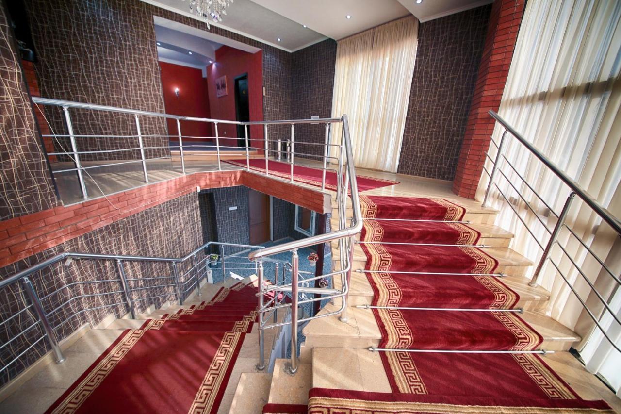 Hotel Tamari Кутаїсі Екстер'єр фото