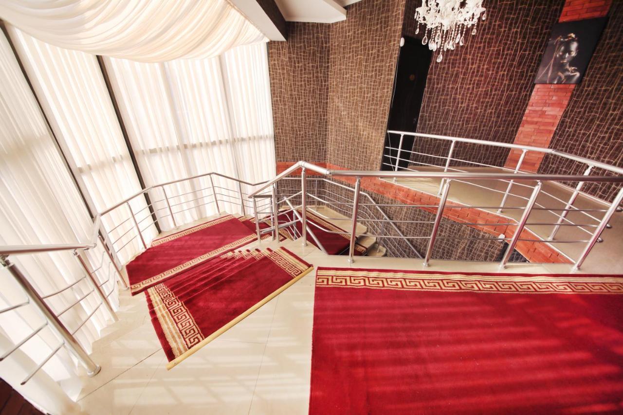 Hotel Tamari Кутаїсі Екстер'єр фото