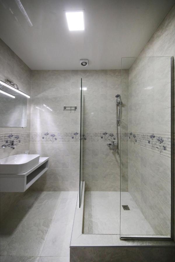 Hotel Tamari Кутаїсі Екстер'єр фото