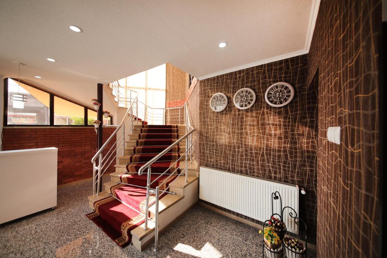 Hotel Tamari Кутаїсі Екстер'єр фото